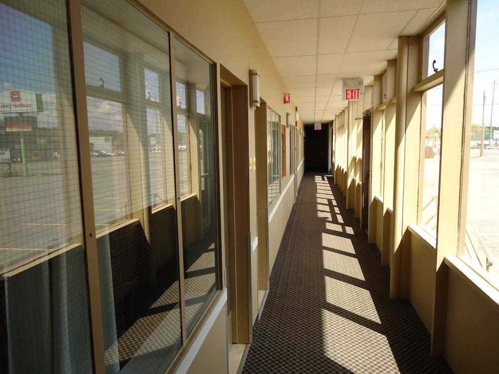 Econo Lodge Σάντμπερι Εξωτερικό φωτογραφία
