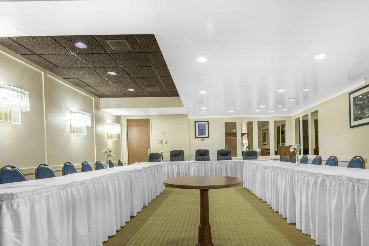 Econo Lodge Σάντμπερι Εξωτερικό φωτογραφία